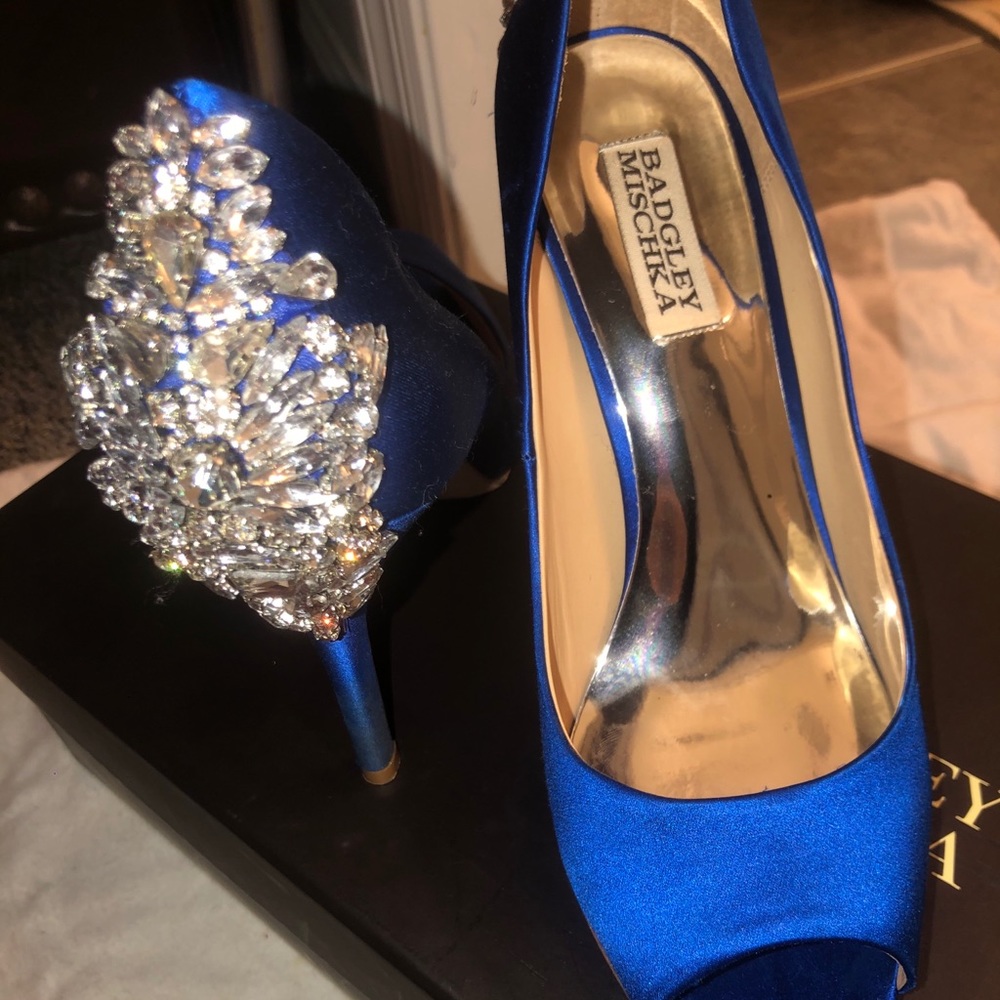 Sapphire Badgley Mischka Kiara Peep-toe  Pumps